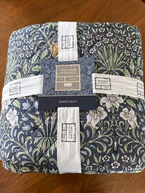 William Morris At Home - Garden Prussian Blue Queen Quilt
